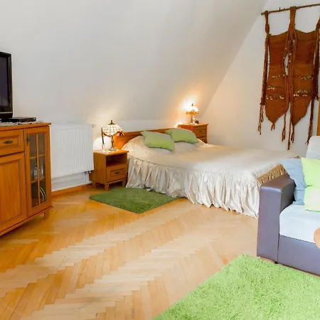 Apartment Apartment In Rusko With Garden